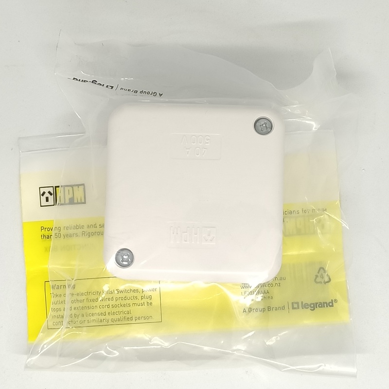 JUNCTION BOX STANDARD WHITE 4 X 40 AMP CD404