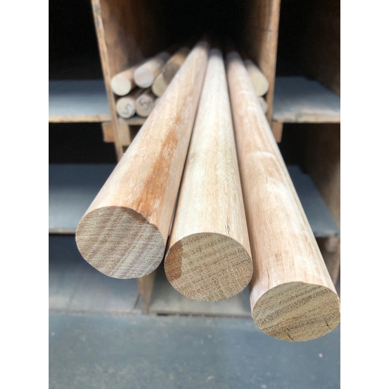 BLACKBUTT Dowel 40mm (lineal metre)