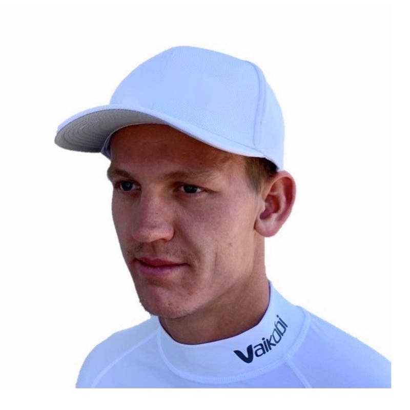 VAIKOBI PERFORMANCE MESH HAT NO LOGO- WHITE