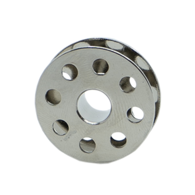 SINGER Metal Bobbin – Eight Holes Pack of 6